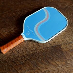 Holcomb pickleball paddle